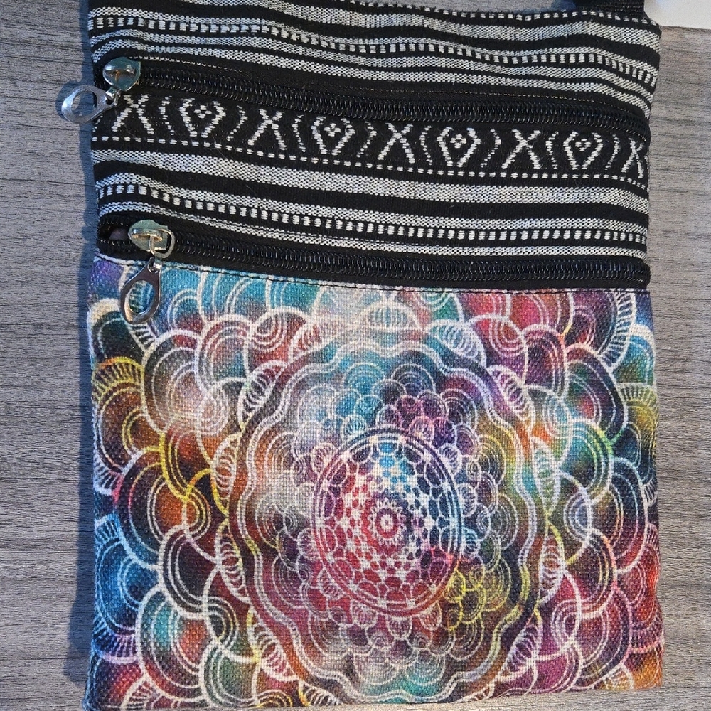 Medallion Boho Design Shoulder Bag Converts To Crossbody Bag EUC Double Zipper